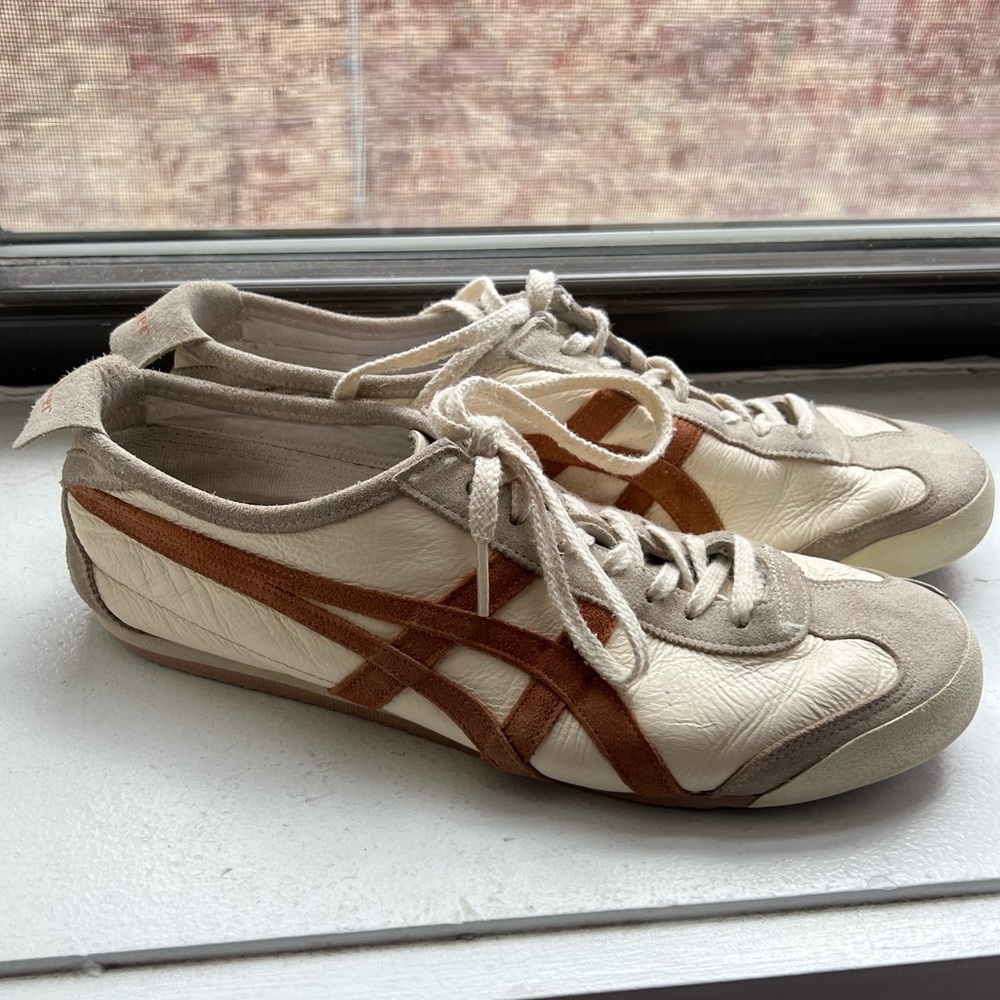 Onitsuka Tiger Mexico 66 Vin 'Cream Orange
Size 9